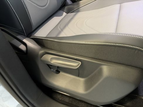 New 2026 Volkswagen Tiguan SE image 31