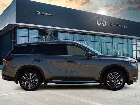Certified 2026 INFINITI QX60 Luxe w/ Cargo Package FWD image 4