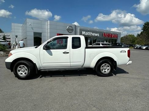 Used 2020 Nissan Frontier S AWD/4WD image 2