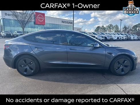 Used 2023 Tesla Model 3 Standard Range image 3