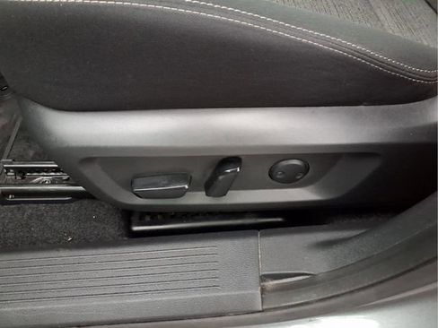 Used 2023 Nissan Rogue SV FWD image 16