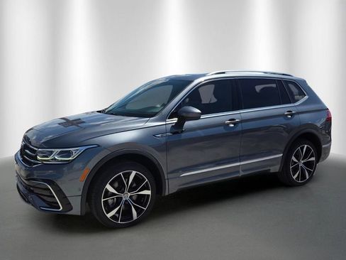 Used 2022 Volkswagen Tiguan SEL R-Line AWD/4WD image 2