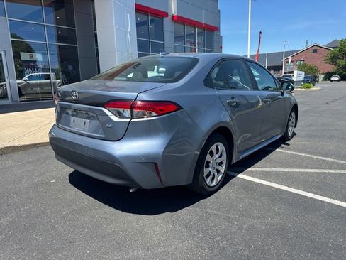 Used 2024 Toyota Corolla LE FWD image 3