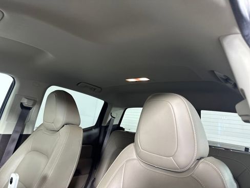 Used 2017 GMC Canyon SLT w/ Driver Alert Package image 12