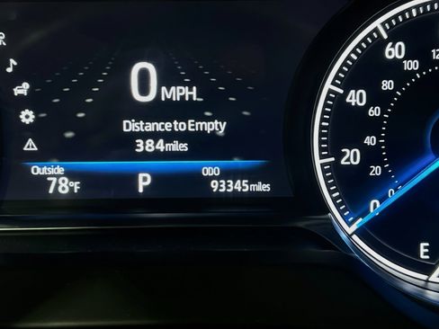 Used 2024 Toyota Venza LE AWD/4WD image 8