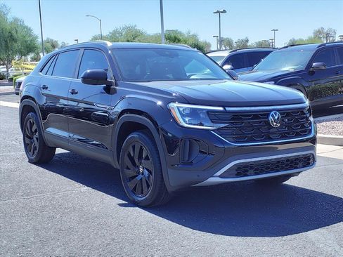 New 2026 Volkswagen Atlas Cross Sport SE image 1