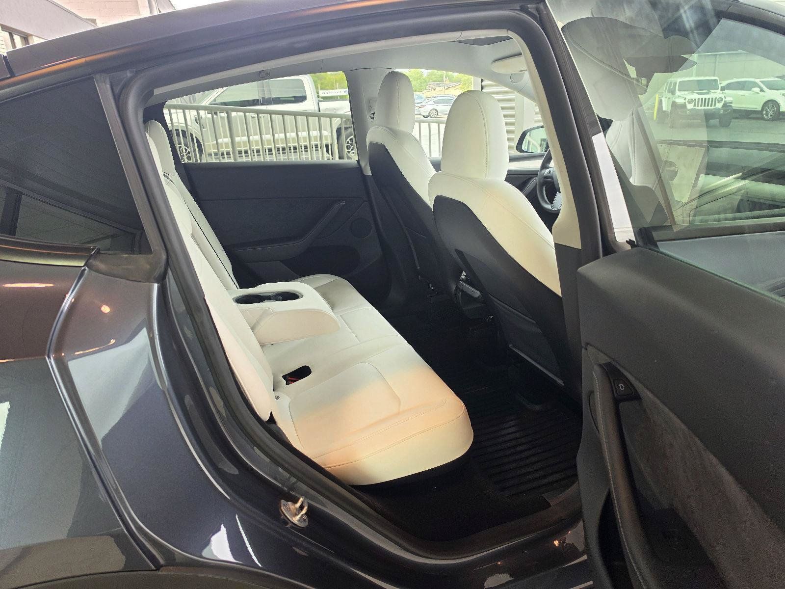 Used 2023 Tesla Model Y AWD image 8