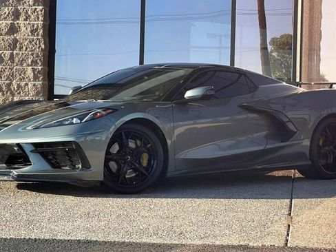 Used 2022 Chevrolet Corvette Stingray Premium Conv w/ Z51 Performance Package image 4