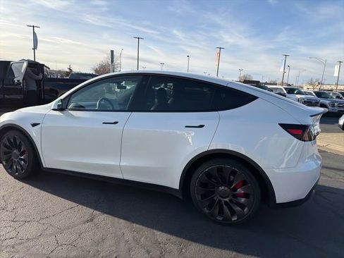 Used 2022 Tesla Model Y Performance AWD/4WD image 19