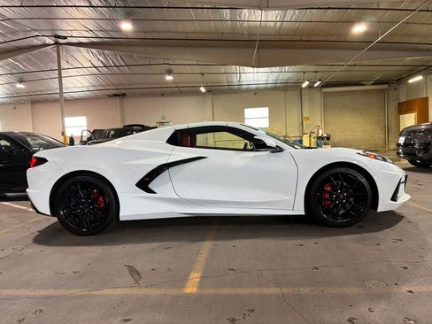 Used 2026 Chevrolet Corvette Stingray Convertible w/ 1LT RWD image 2