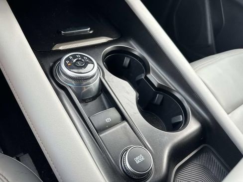 Certified 2025 Ford Explorer Active w/ Active Comfort Package image 35