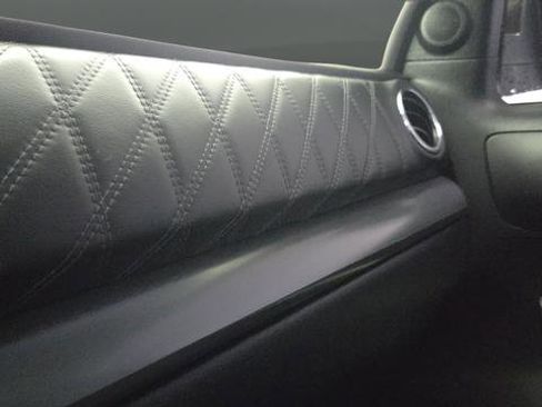 Used 2021 Toyota Tundra Platinum AWD/4WD image 33