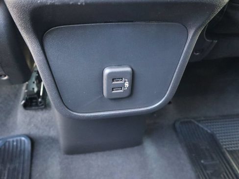 Used 2023 GMC Terrain SLE w/ Driver Convenience Package FWD image 22