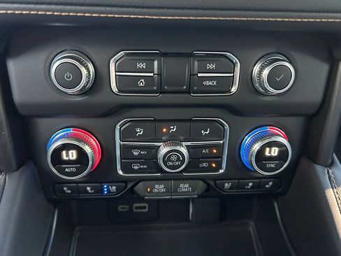 Used 2023 GMC Yukon AT4 w/ Max Trailering Package AWD/4WD image 34