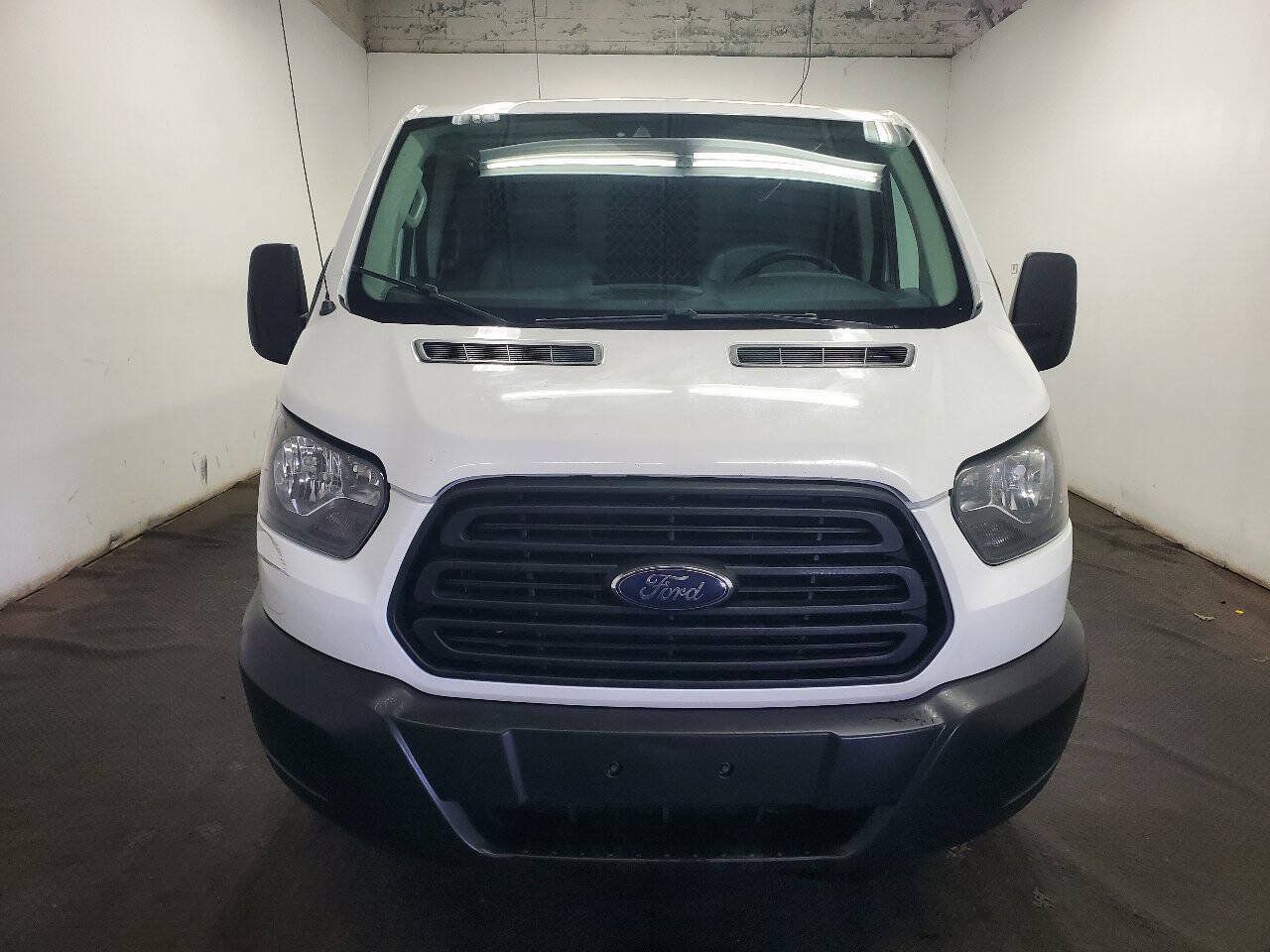 Used 2019 Ford Transit 350 148 Low Roof RWD image 2