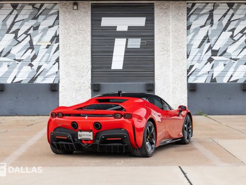 Used 2021 Ferrari SF90 Stradale image 18