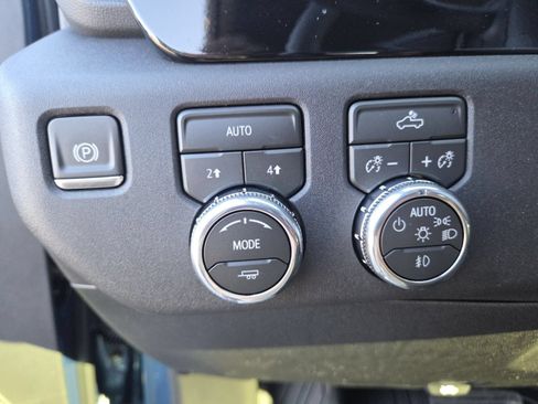 Used 2026 GMC Sierra 1500 Elevation w/ Elevation Select Package AWD/4WD image 5
