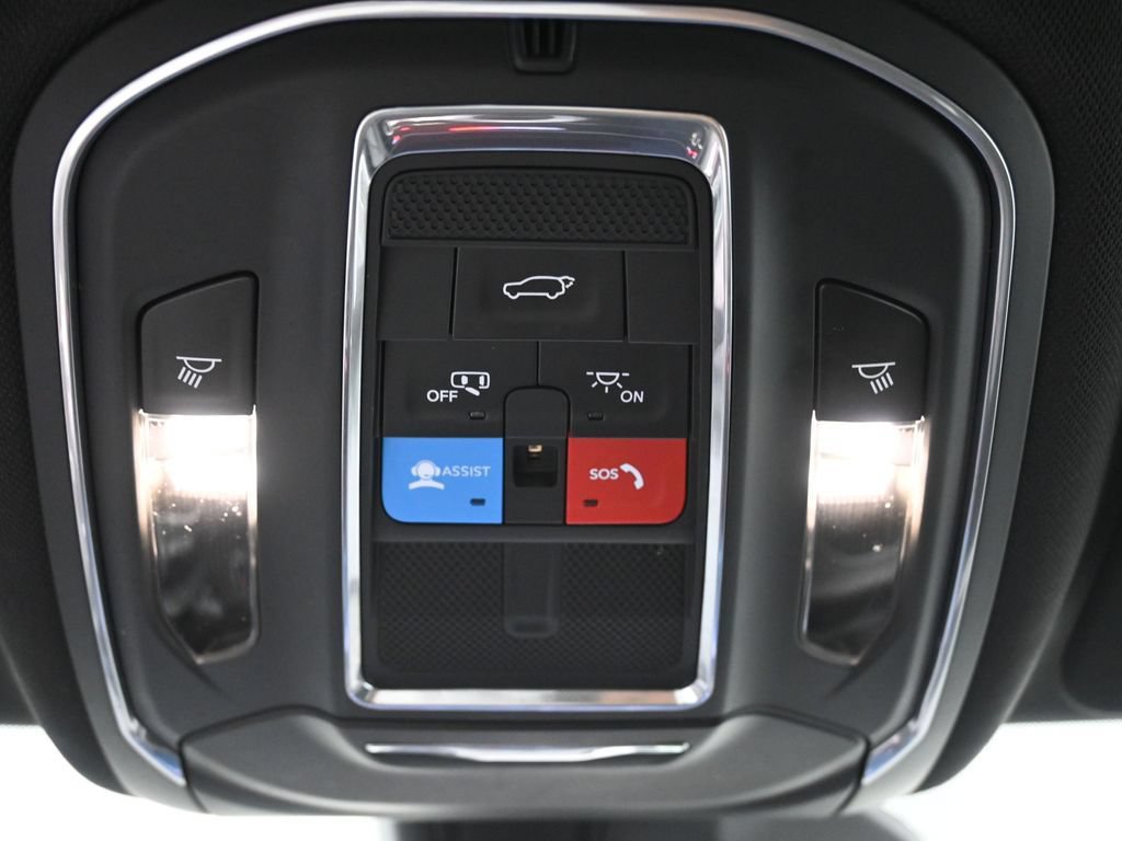 Used 2024 Jeep Grand Cherokee L Limited AWD/4WD image 17