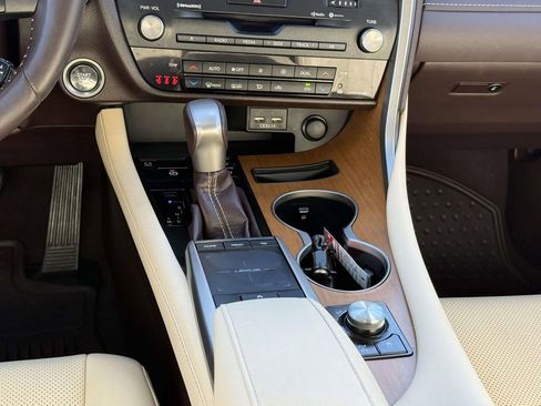 Used 2020 Lexus RX 350 w/ Premium Package image 19