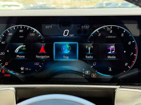 Used 2020 Mercedes-Benz GLB 250 image 26