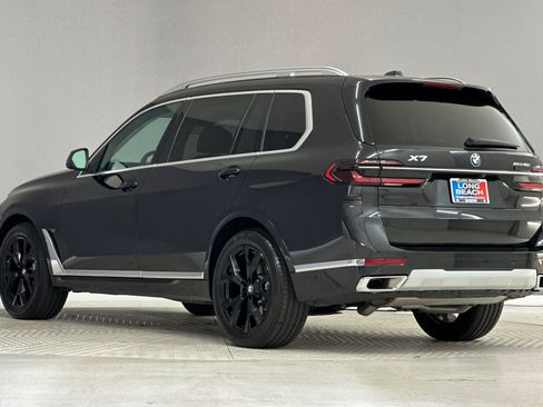 Used 2025 BMW X7 xDrive40i w/ Premium Package AWD/4WD image 3