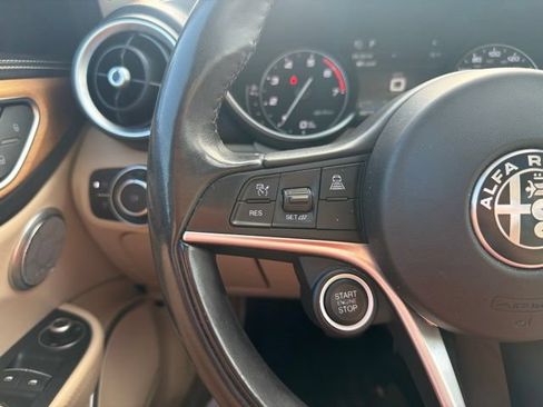 Used 2019 Alfa Romeo Giulia Ti w/ Quick Order Package 22X Lusso AWD/4WD image 19