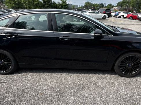 Used 2016 Ford Fusion SE w/ Equipment Group 202A AWD/4WD image 4