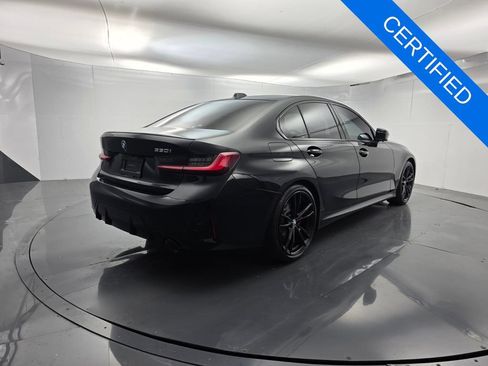 Used 2023 BMW 330i Sedan w/ M Sport Package RWD image 4