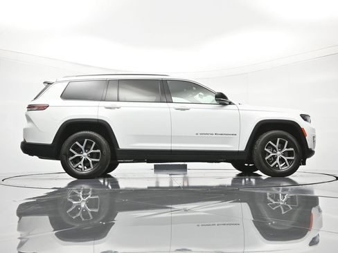 Used 2024 Jeep Grand Cherokee L Limited w/ Luxury Tech Group II AWD/4WD image 41