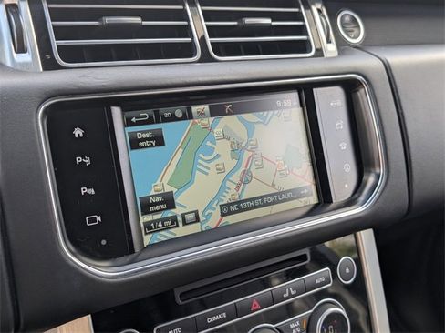 Used 2016 Land Rover Range Rover HSE image 22