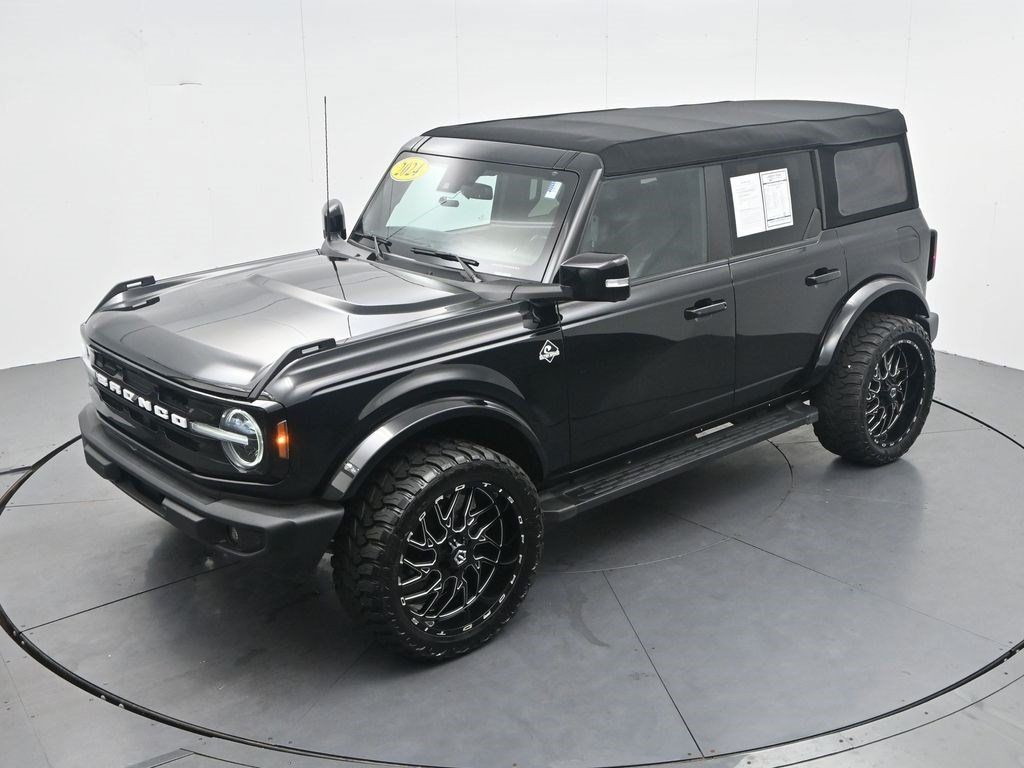 Used 2024 Ford Bronco Outer Banks AWD/4WD image 49