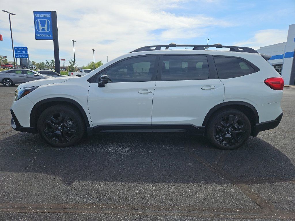 Used 2023 Subaru Ascent Onyx Edition Limited AWD/4WD image 2