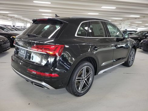 Certified 2024 Audi Q5 e Prestige AWD/4WD image 9