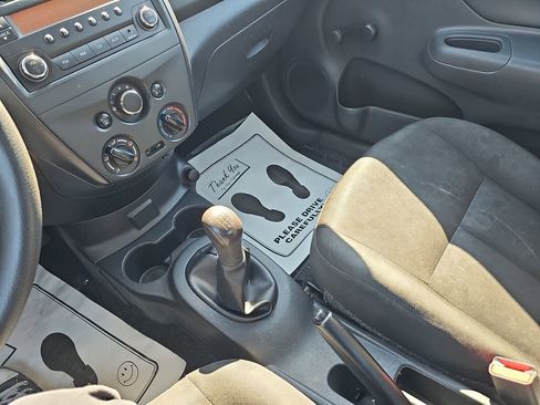 Used 2017 Nissan Versa S image 25