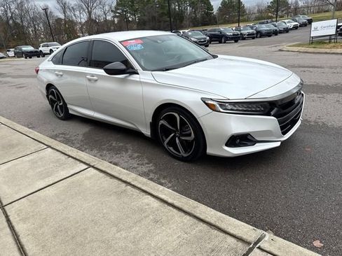 Used 2022 Honda Accord Sport image 6
