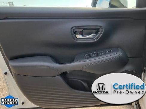 Certified 2025 Honda HR-V LX image 13