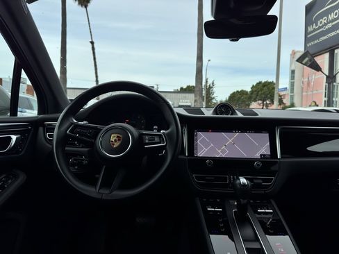 Used 2024 Porsche Macan image 28