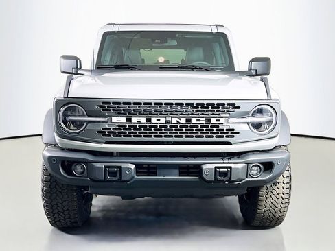 New 2026 Ford Bronco Badlands image 4