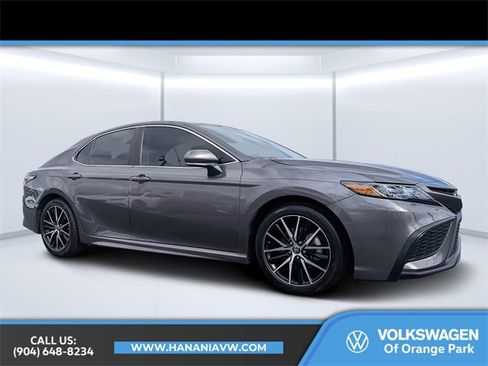 Used 2024 Toyota Camry SE w/ Cold Weather Package image 1