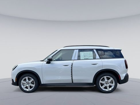 Certified 2025 MINI Cooper Countryman S image 2