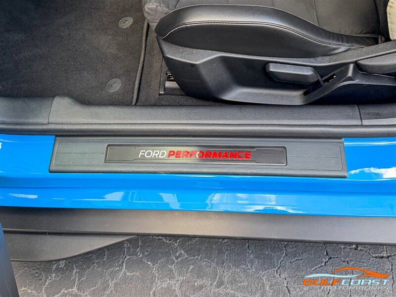 Used 2022 Ford Mustang Shelby GT500 w/ Carbon Fiber Track Pack RWD image 26
