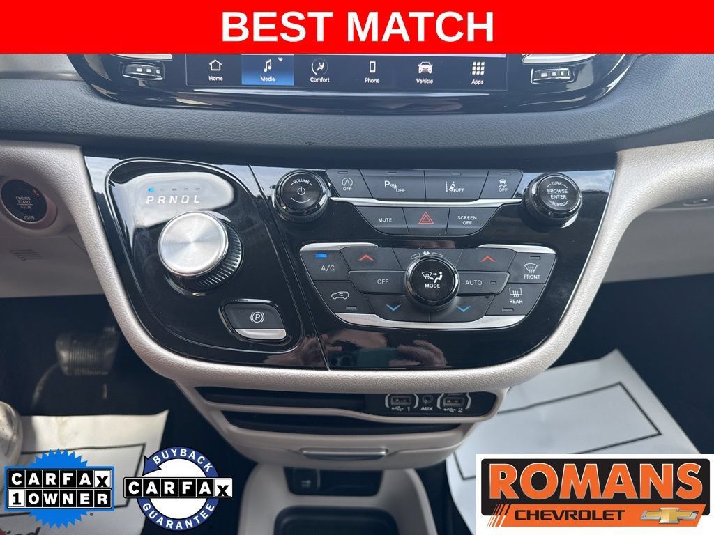 Used 2024 Chrysler Pacifica Touring-L FWD image 18