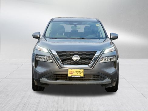 Certified 2023 Nissan Rogue SV image 2