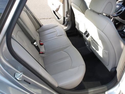 Used 2015 Hyundai Sonata Limited w/ Option Group 05 image 11