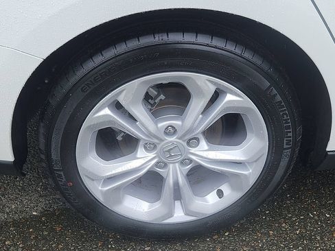 Certified 2025 Honda Accord LX image 9