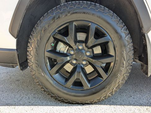 Used 2022 Toyota RAV4 LE image 31