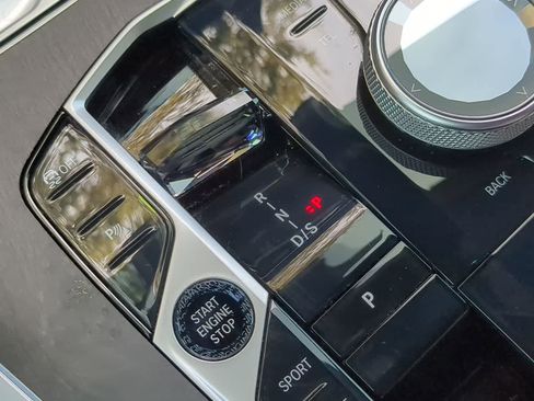 Used 2023 BMW X7 M60i w/ M Sport Professional Package image 34