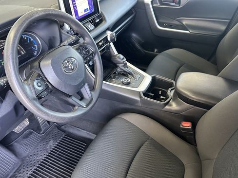 Certified 2023 Toyota RAV4 LE AWD/4WD image 9