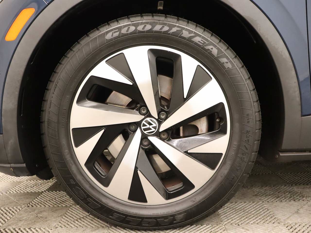 Certified 2023 Volkswagen ID.4 Pro RWD image 7