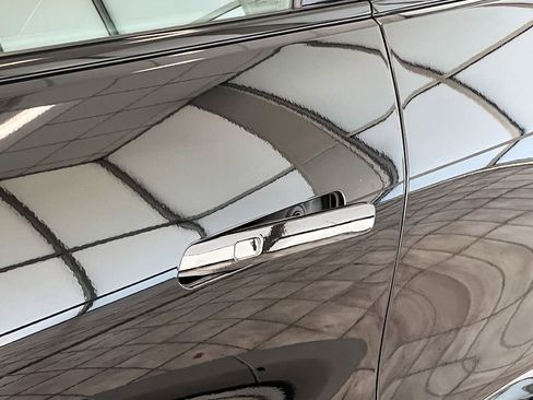 Certified 2024 Chevrolet Equinox EV RS image 13